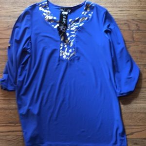 Great woman’s size large shirt csc studios